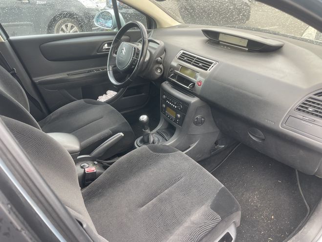 Citroen C4 1.6 hdi 110cv tres belles prix 2250�  Gris anthracite  de 2005