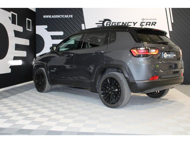 Jeep Compass 1.5 Turbo T4 e-Hybride - 130 - 4x2 GRIS FONCE de 2022