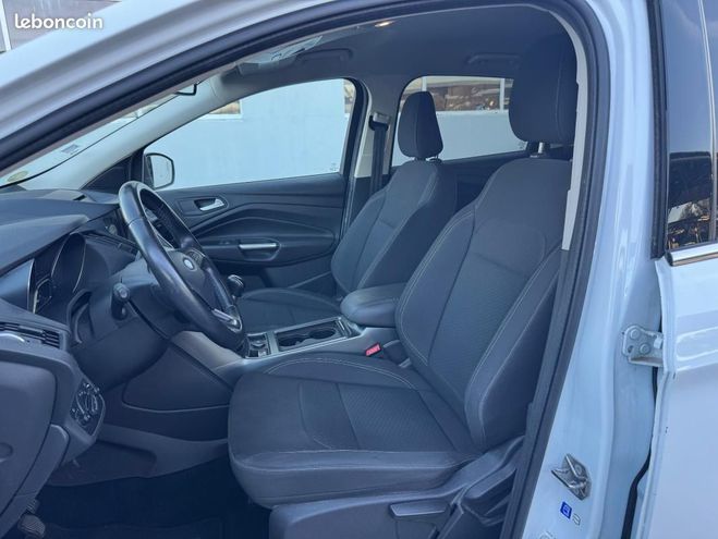 Ford Kuga 1.5 TDCi 120 S&S 4x2 BVM6 Titanium Blanc de 2017