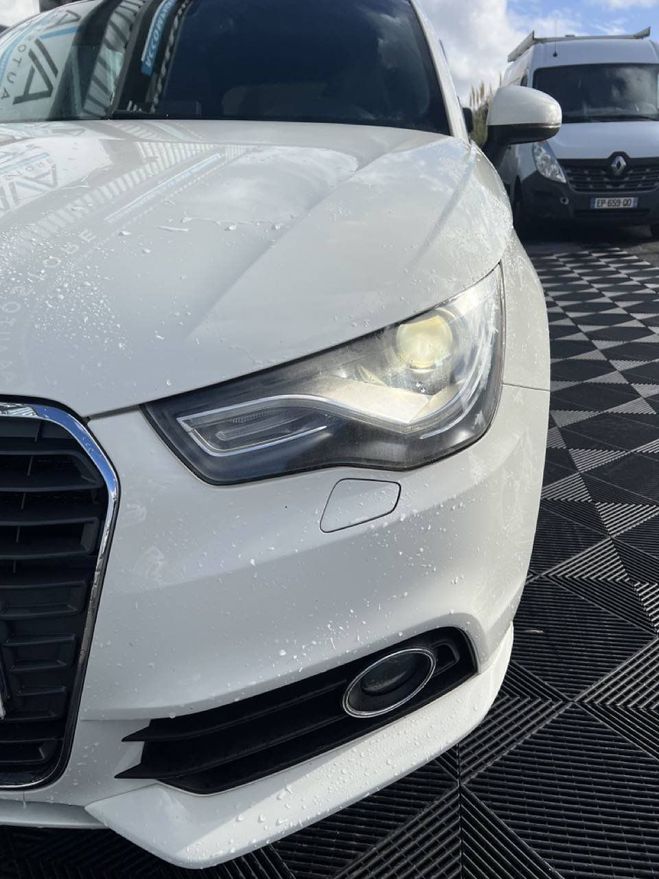 Audi A1 1.2 TFSI 86ch Ambition Luxe BLANC de 2010