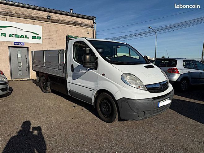 Opel Vivaro FG F2900 M2 CDTI145 PACK CLIM PLATEAU Blanc de 2006