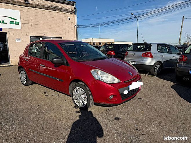 Renault Clio III 1.2 16V 75CH EXPRESSION 5P  de 2009
