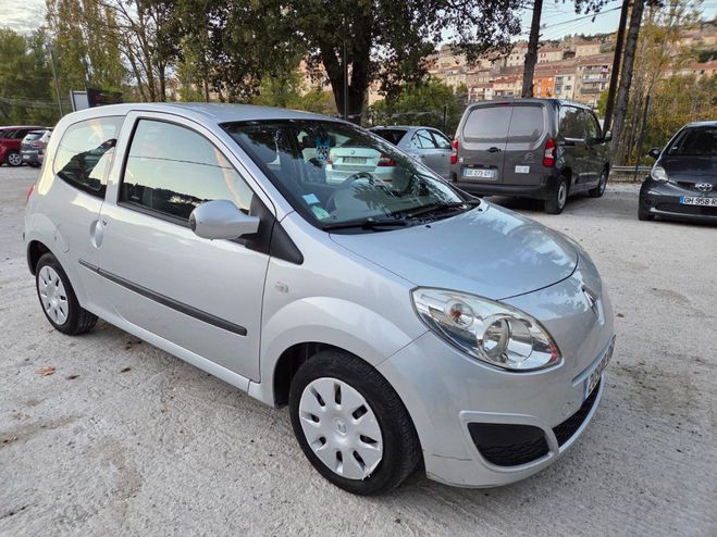 Cliquer pour voir la photo suivante Renault Twingo II Dynamique Gris de 2008
