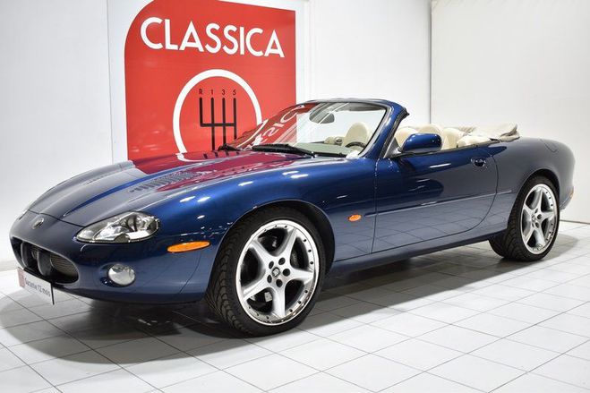 Cliquer pour voir la photo suivante Jaguar XK8 XK 8 Cabriolet Sapphire Metallic JGE de 1997