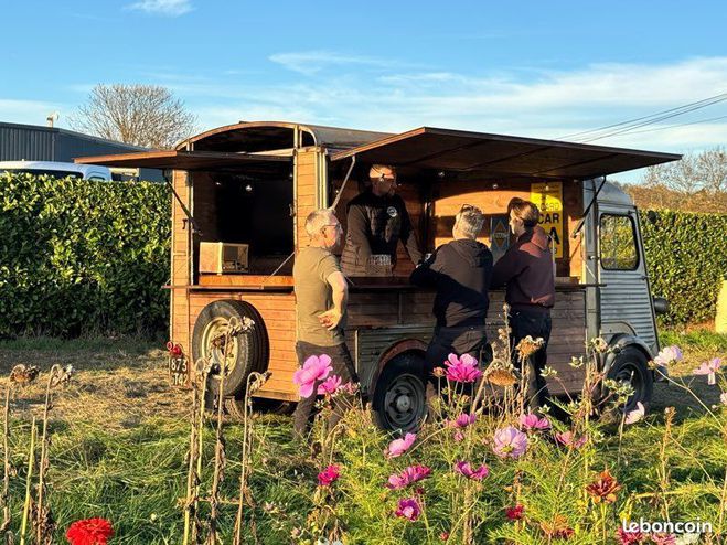 Citroen HY type h foodtruck bar  vin  de 1960