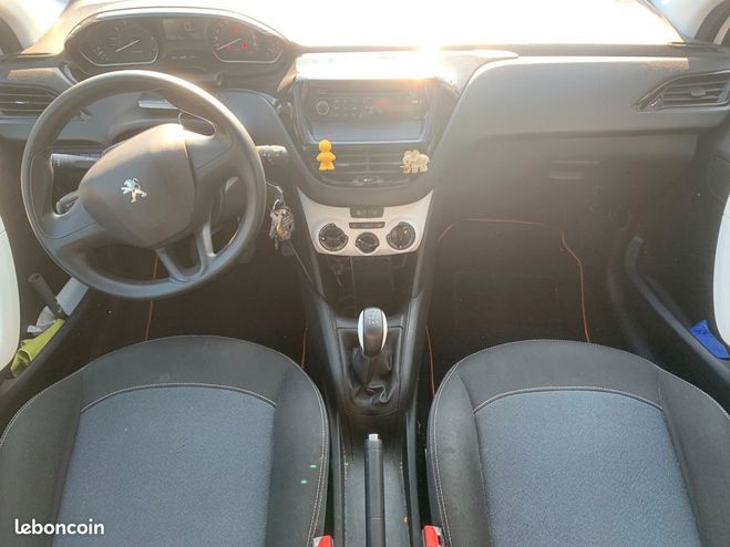 Peugeot 208 generation-i 1.2 puretech 68 like Noir de 2018