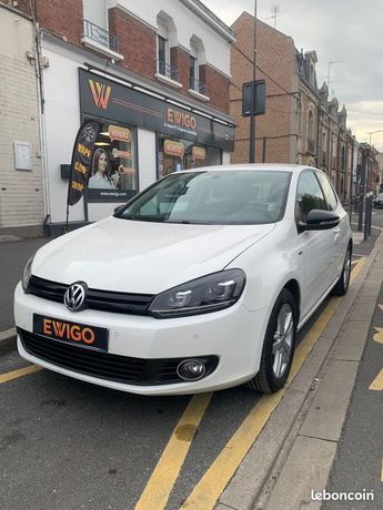  Voir détails -Volkswagen Golf 1.2 tsi 85 bluemotion trend line à Amiens (80)