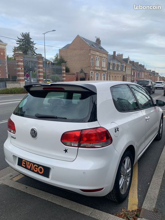 Volkswagen Golf 1.2 tsi 85 bluemotion trend line Blanc de 2012