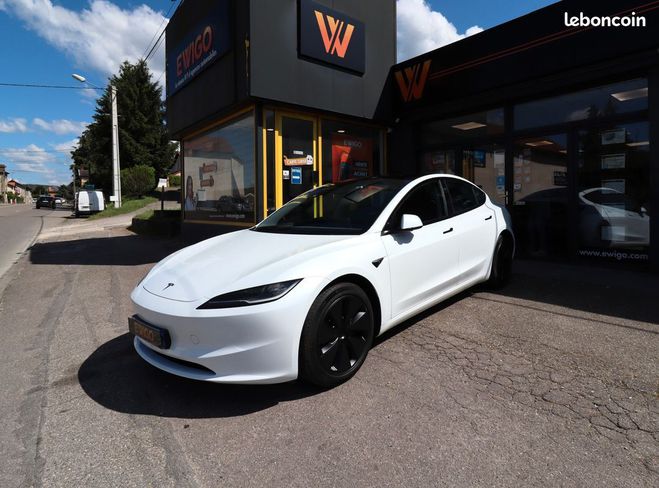 Tesla Model 3 model-3 highland dual motor awd long ran Blanc de 2024