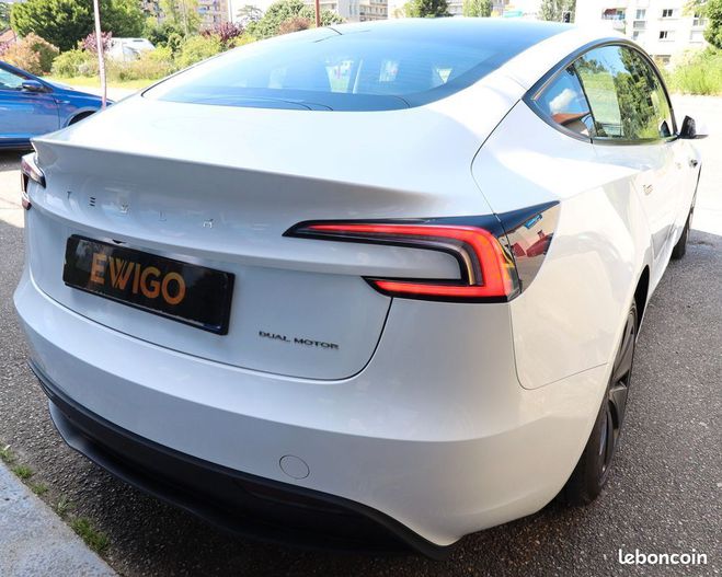 Tesla Model 3 model-3 highland dual motor awd long ran Blanc de 2024