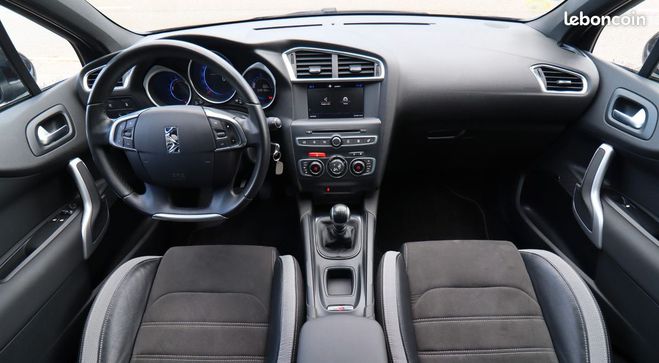 Citroen DS 4 automobiles 1.6 bluehdi 120 ch sochic  Rouge de 2017