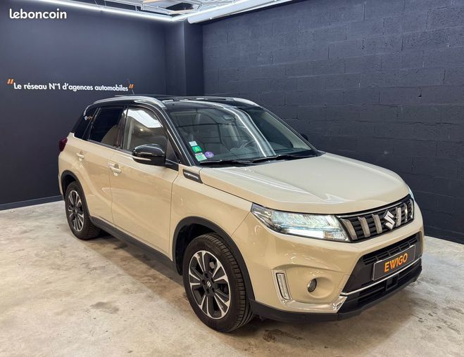 Cliquer pour voir la photo suivante Suzuki Vitara 130ch PRIVILEGE ALLGRIP 4X4 BVA CARPLAY Beige de 2021