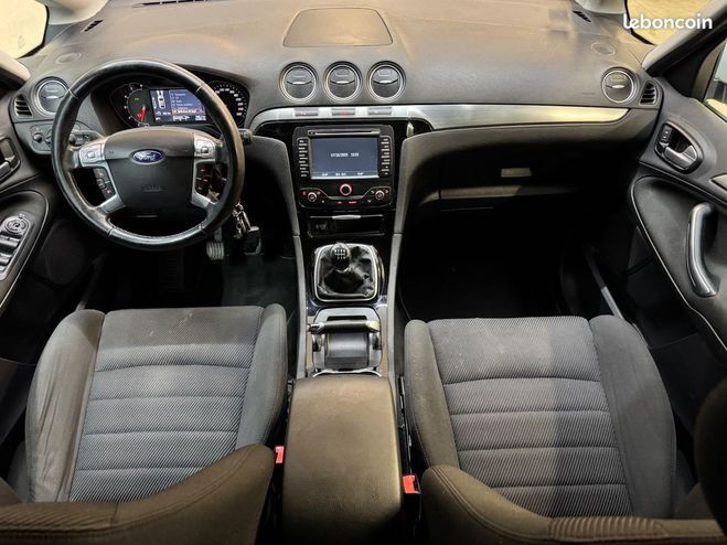 Ford S Max 2.0 tdci 140 titanium attelage 7 places  Blanc de 2015