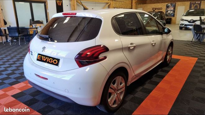 Peugeot 208 generation-i 1.2 puretech 80 signature Blanc de 2018