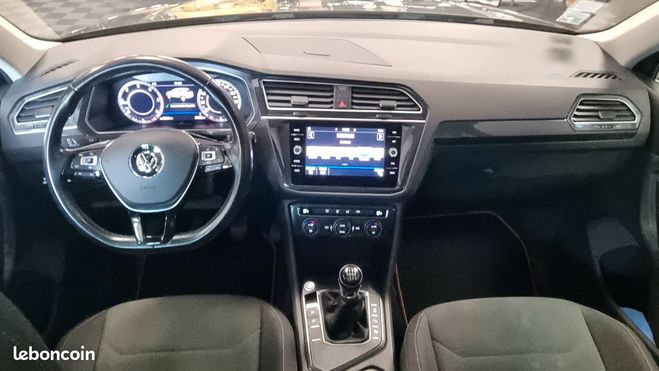 Volkswagen Tiguan 2.0 tdi 150 bluemotion carat Gris de 2018
