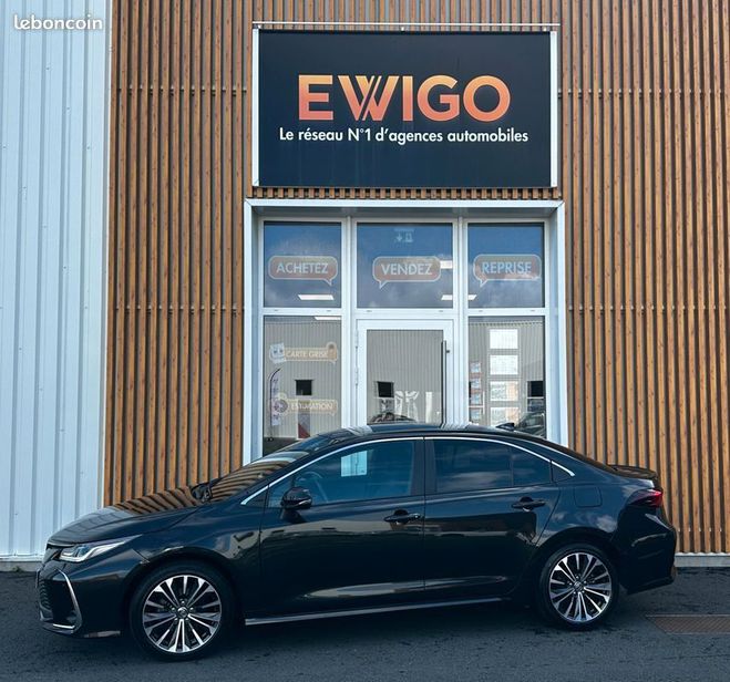 Toyota Corolla 1.8 hybride 140 design bva toit ouvrant  Noir de 2023