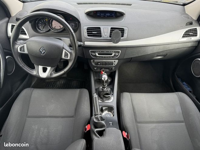 Renault Megane 1.2 TCE 115 ENERGY AUTHENTIQUE RADAR AV- Gris de 2012