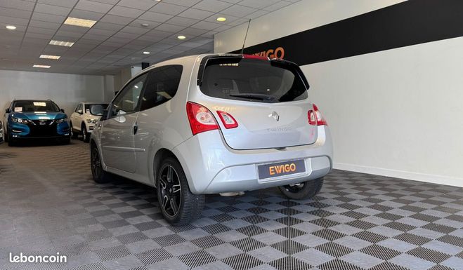 Renault Twingo 1.2 75 limited   kit distribution fait Gris de 2013