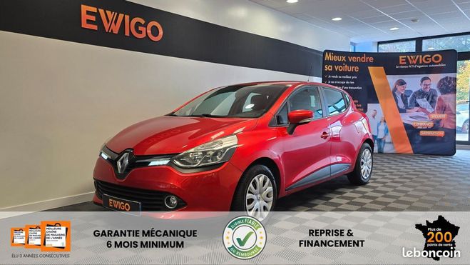 Cliquer pour voir la photo suivante Renault Clio 1.2 16V 75 ch ZEN + R-LINK KIT DISTRIBUT Rouge de 2015