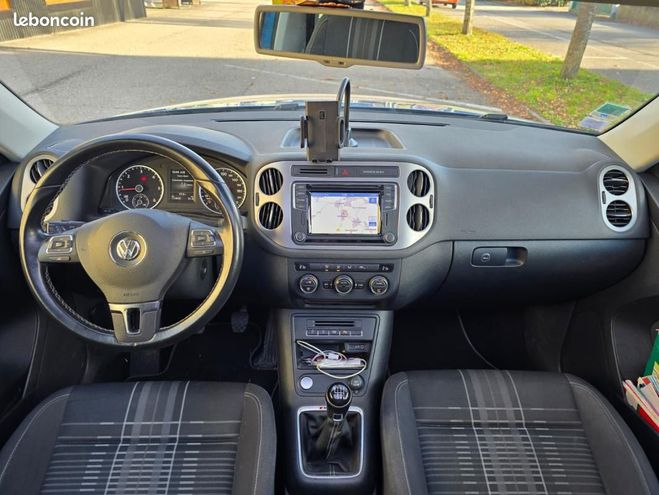Volkswagen Tiguan 2.0 TDI 150ch 4MOTION LOUNGE   ATTELAGE Bleu de 2015