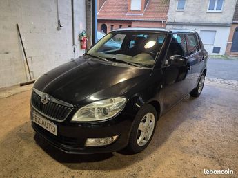  Voir détails -Skoda Fabia Basis 1.2 TSI 85CH à Armentires (59)