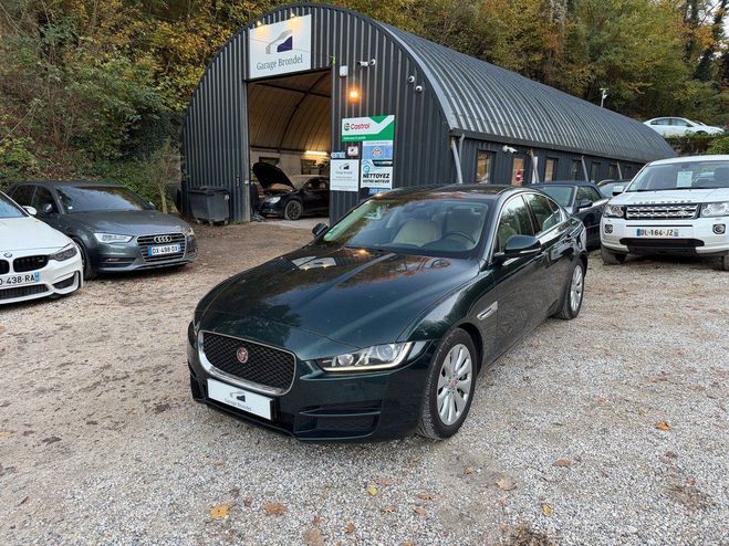 Cliquer pour voir la photo suivante Jaguar XE 2.0D 163cv limited BVA 1ère main Vert de 2015