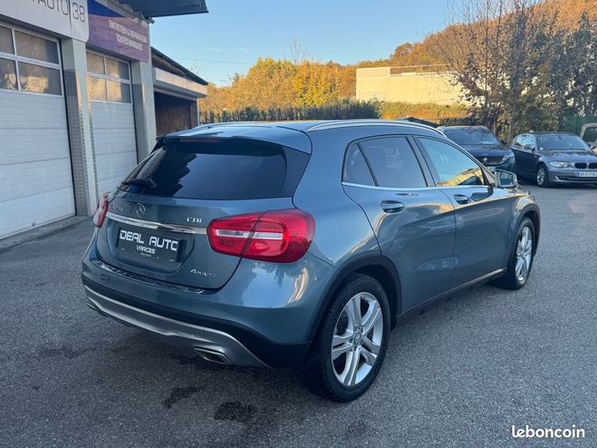Mercedes Classe GLA Classe 220 CDI Sensation 4Matic 7G-DCT Bleu de 2015
