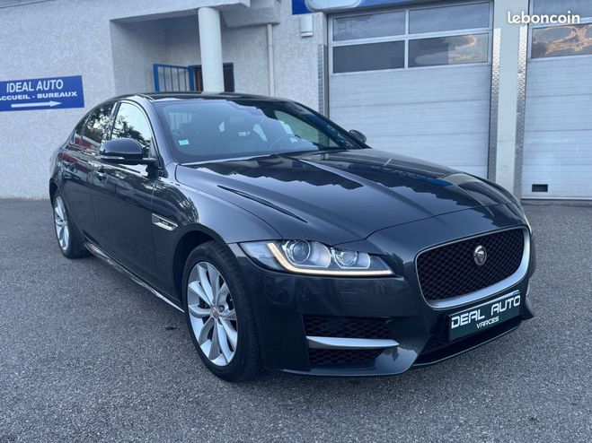 Jaguar XF V6 3.0 D 300ch R-Sport BVA Gris de 2016