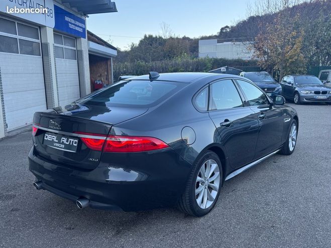Jaguar XF V6 3.0 D 300ch R-Sport BVA Gris de 2016