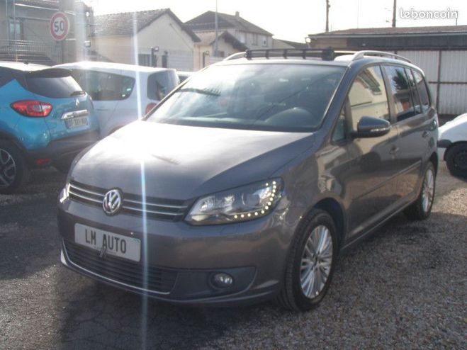 Cliquer pour voir la photo suivante Volkswagen Touran II 1.6 TDI 105 FAP CUP 7PL Gris de 2015