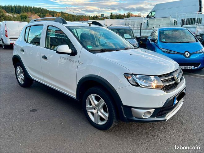 Dacia Sandero stepway prestige 90 chv Blanc de 2017