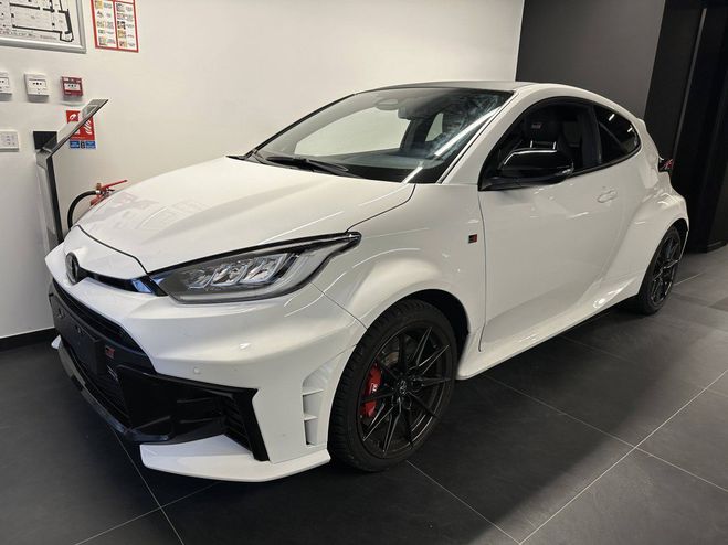 Cliquer pour voir la photo suivante Toyota Yaris GR BLANC NACRÉ de 2024