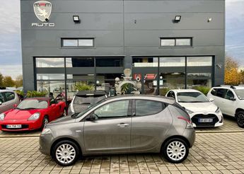  Voir détails -Lancia Ypsilon 1.2 8v Platinum 69CH + Stop&Start 5p GOL à Nouvoitou (35)