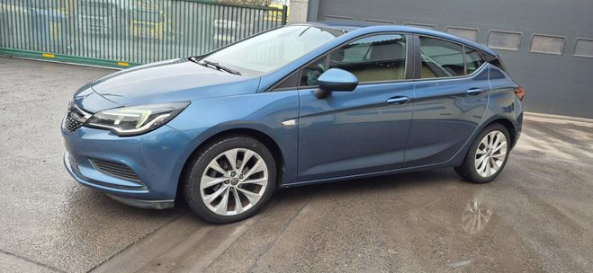 Opel Astra  bleu de 2016