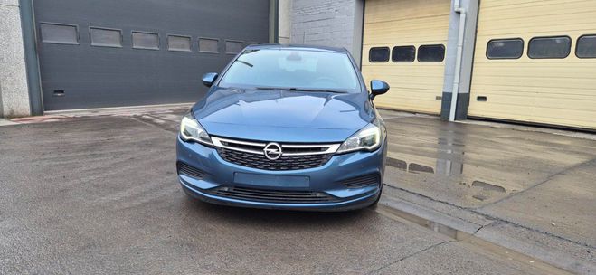 Opel Astra  bleu de 2016