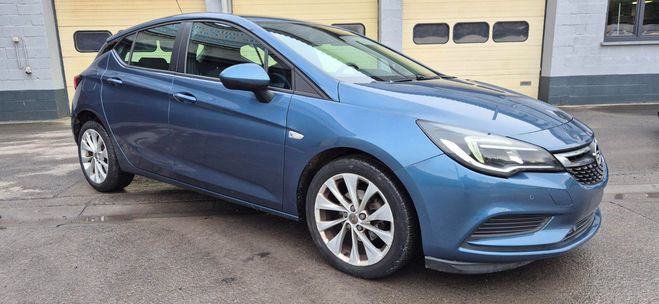 Opel Astra  bleu de 2016