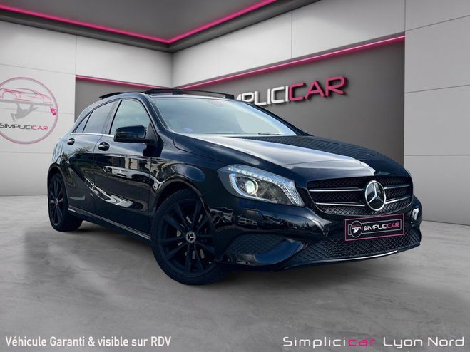 Cliquer pour voir la photo suivante Mercedes Classe A 180 BlueEFFICIENCY Inspiration - Toit ou Noir de 2015