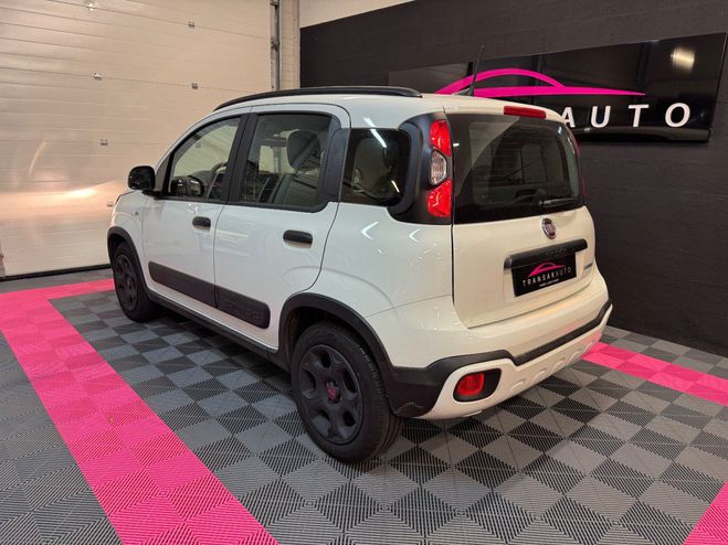 Fiat Panda MY23 1.0 70 ch Hybride S/S Cross Blanc de 2023