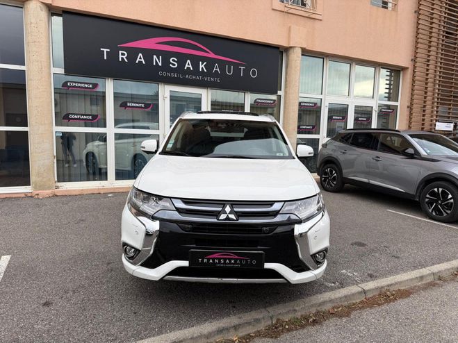 Mitsubishi Outlander 2.0 MIVEC 16V 163 Plug in Hybrid 4WD SS  Blanc de 2017