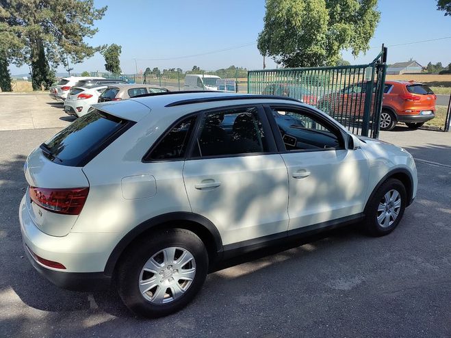 Audi Q3 Srie 1  2.0 TDI  DPF 140  CLIM -  1ERE  Blanc de 2012