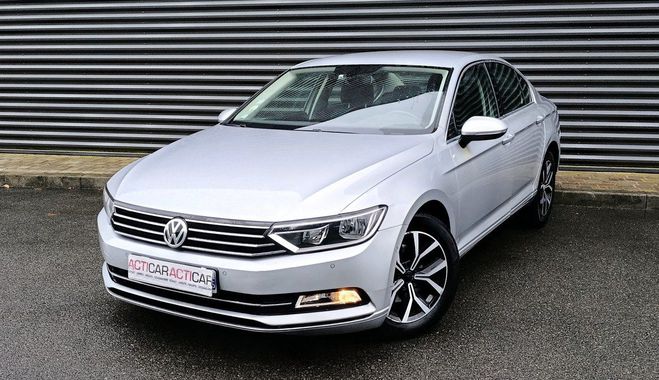 Cliquer pour voir la photo suivante Volkswagen Passat VIII 2.0 TDI 150 CONFORTLINE BV6 Argent Métallisé de 2015