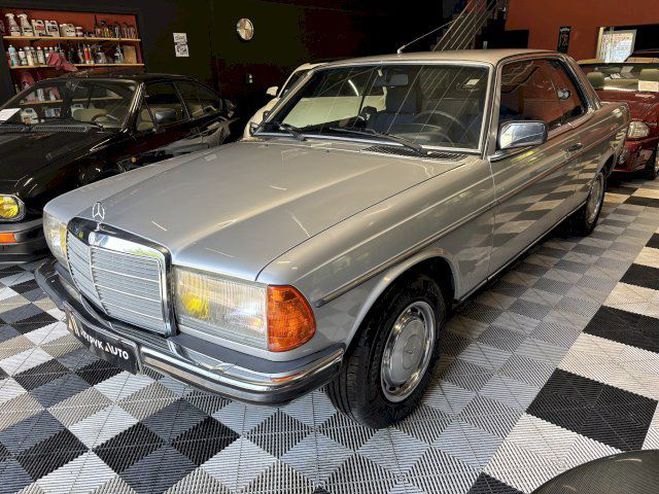 Mercedes 230 W123 Coup 230Ce Bva Gris Clair de 1981