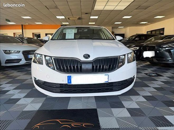 Skoda Octavia BREAK Business DSG Blanc de 2017
