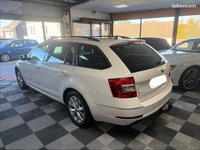 Skoda Octavia BREAK Business DSG Blanc de 2017