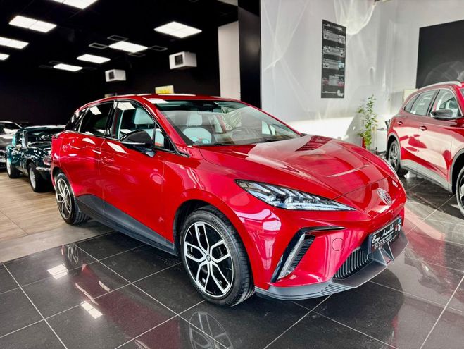 Cliquer pour voir la photo suivante MG MG4 EV 64KWH - 150 KW 204ch 2WD LUXURY Rouge Nacré de 2023
