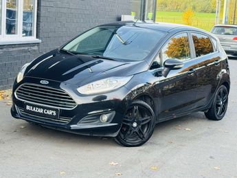  Voir détails -Ford Fiesta 1.0i Titanium à Pruwelz (76)