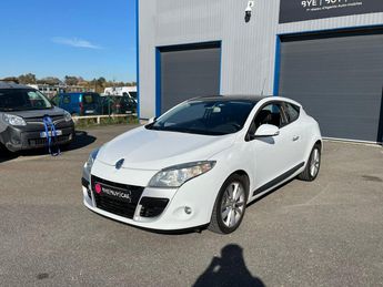  Voir détails -Renault Megane 3 Coup 1.5 dCi 110 PRIVILEGE BV6 TOIT P à Crottet (01)