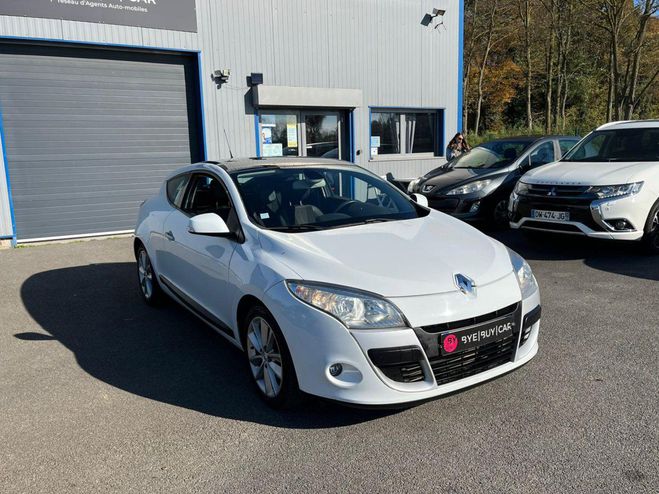 Renault Megane 3 Coup 1.5 dCi 110 PRIVILEGE BV6 TOIT P BLANC de 2011