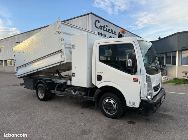 Cliquer pour voir la photo suivante Renault Maxity 19990 ht benne coffre rehausses paysagis de 2017