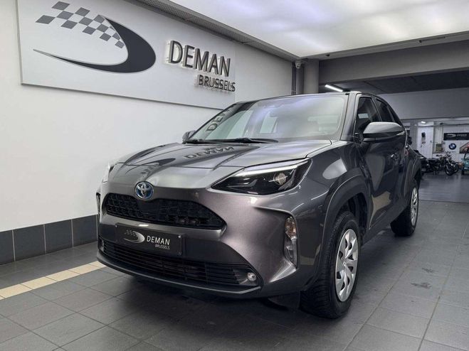 Cliquer pour voir la photo suivante Toyota Yaris Cross Hybrid 1.5i VVT-i E-CVT Top Price Gris Métallisé de
